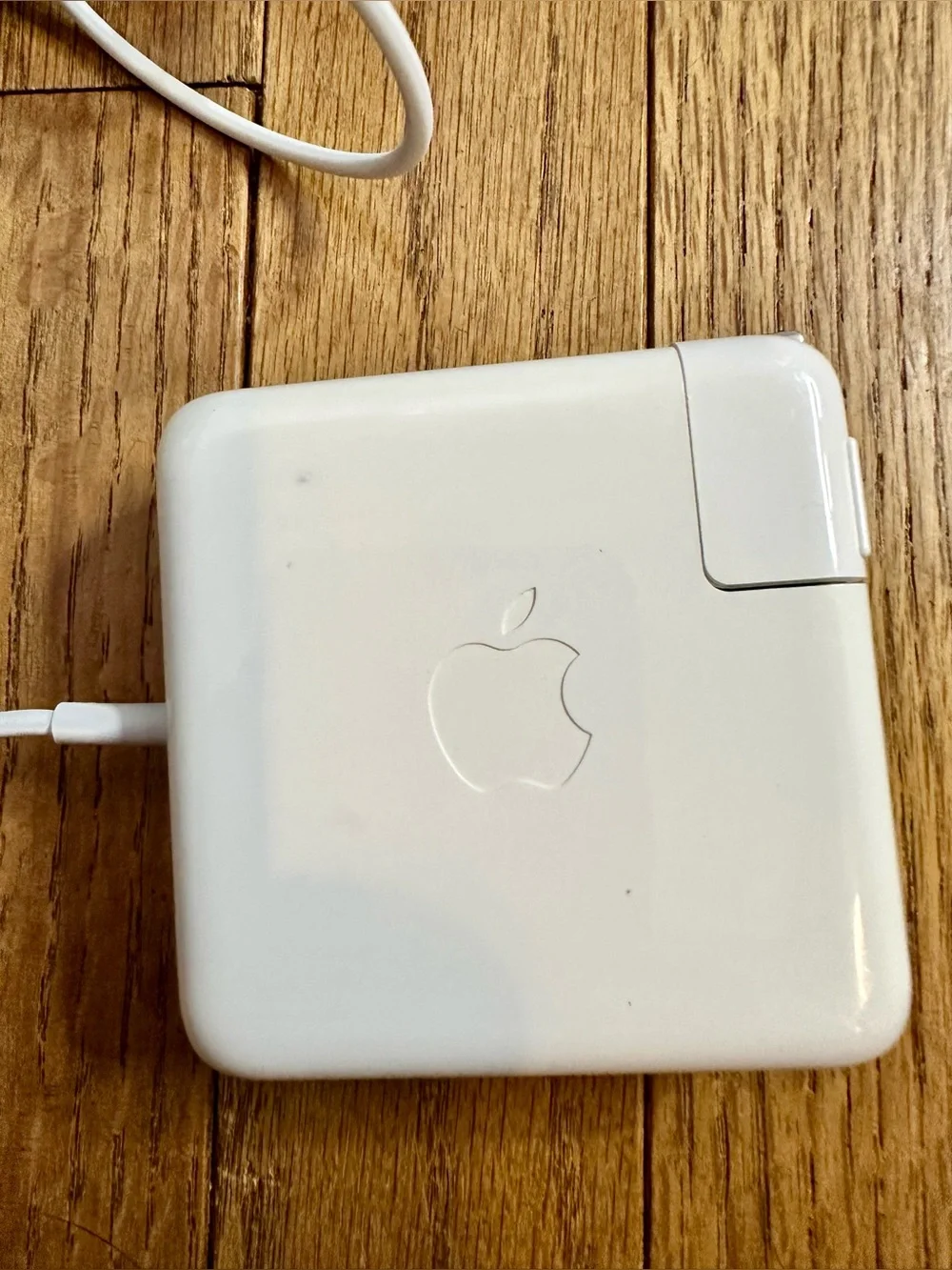 Apple White MagSafe Power Adapter with Detachable Cable